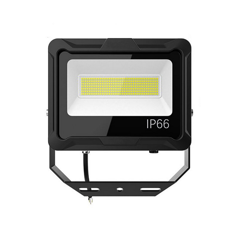 Solas tuilte nua 100w faoi stiúir